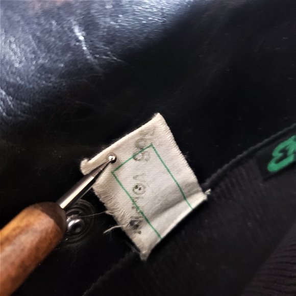 Vintage "ENVY" Italy black crossbody purse - Picture 5 of 16